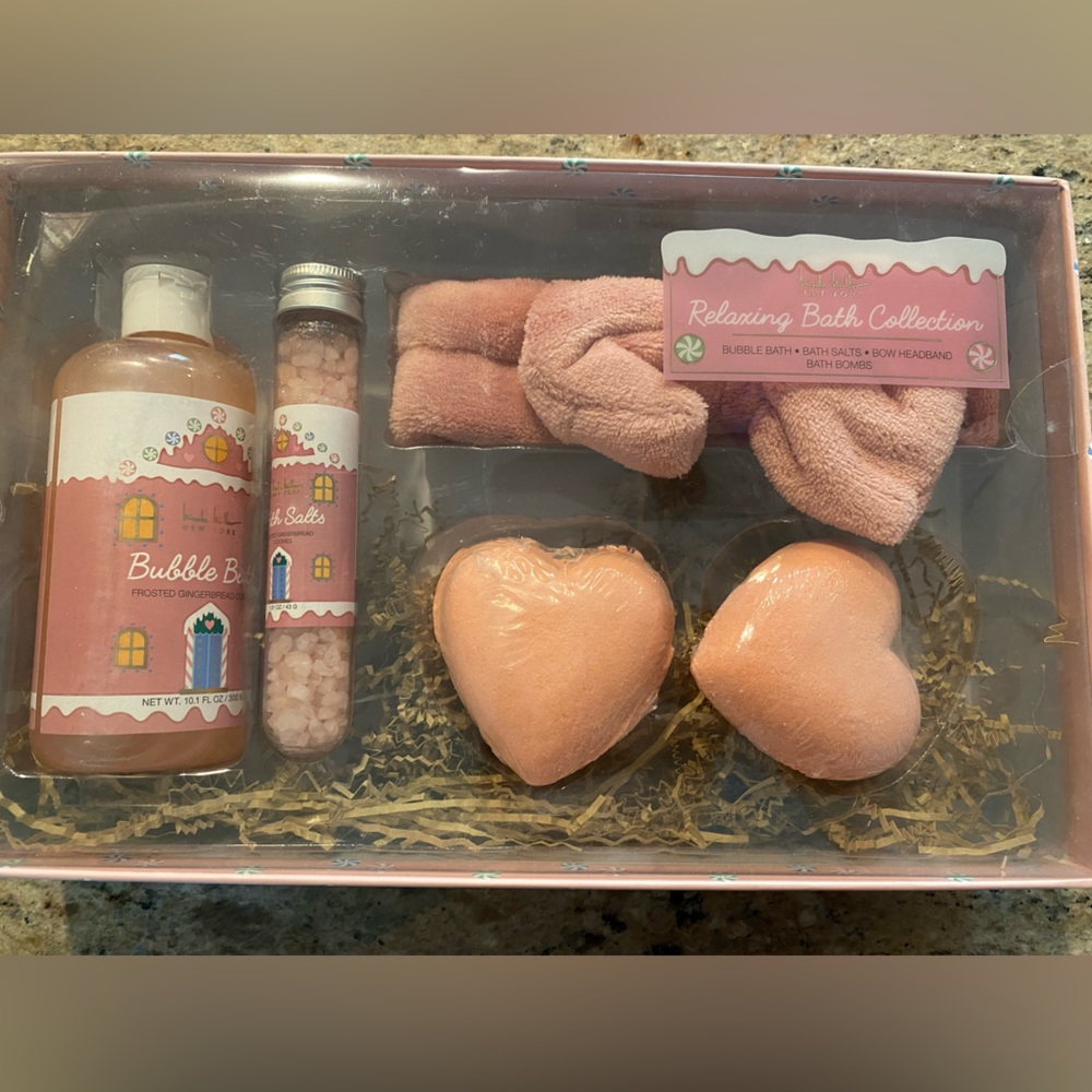 Nicole Miller Relaxing Bath Collection